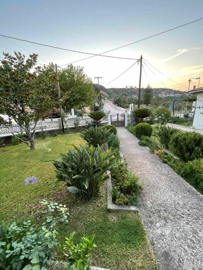 Apricus Apartments Apolpaina Exterior foto